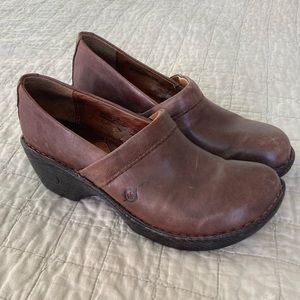 Born brown leather clogs. US Size 7